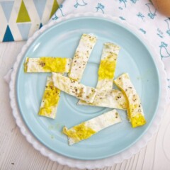 Thick egg for toddler to pick up and eat.