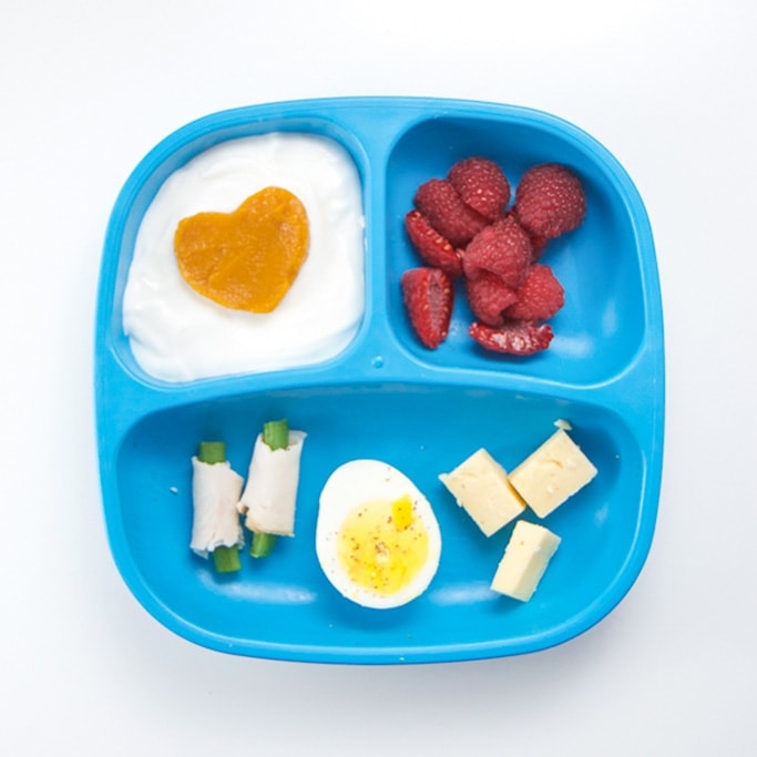 Quick and easy toddler lunch on a blue plate.