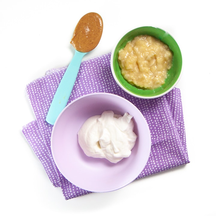 Ingredients spared out to make these peanut butter banana melts for baby.