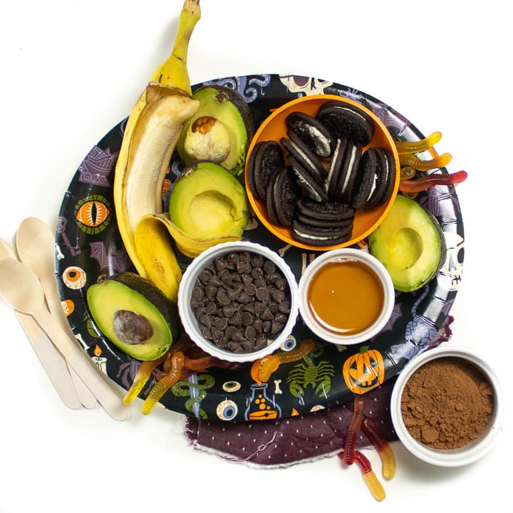 Plate full of the ingredients needed to make this dessert.
