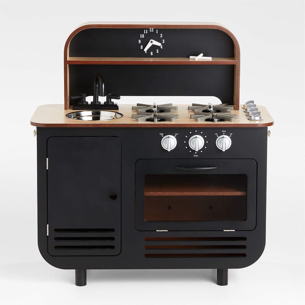 Black and wood play kitchen for toddlers and kids.
